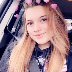 Meet your Posher, Mickayla